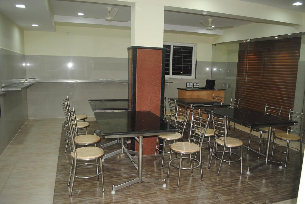 Ssr Hotel סריקאלהסטי מראה חיצוני תמונה