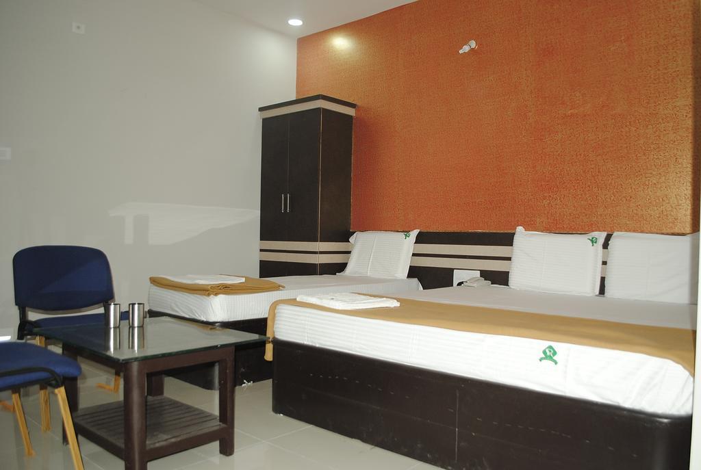 Ssr Hotel סריקאלהסטי מראה חיצוני תמונה