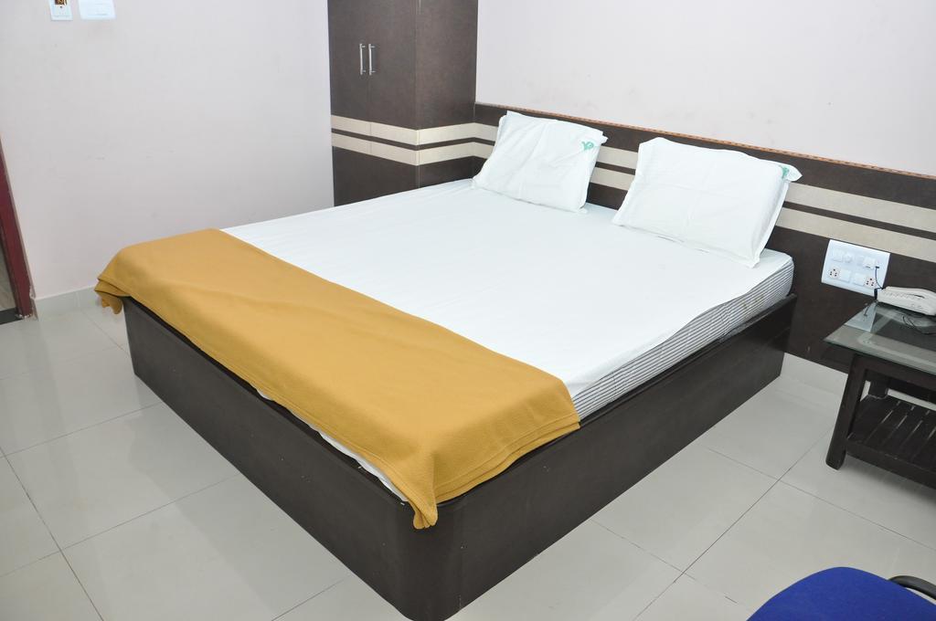 Ssr Hotel סריקאלהסטי מראה חיצוני תמונה