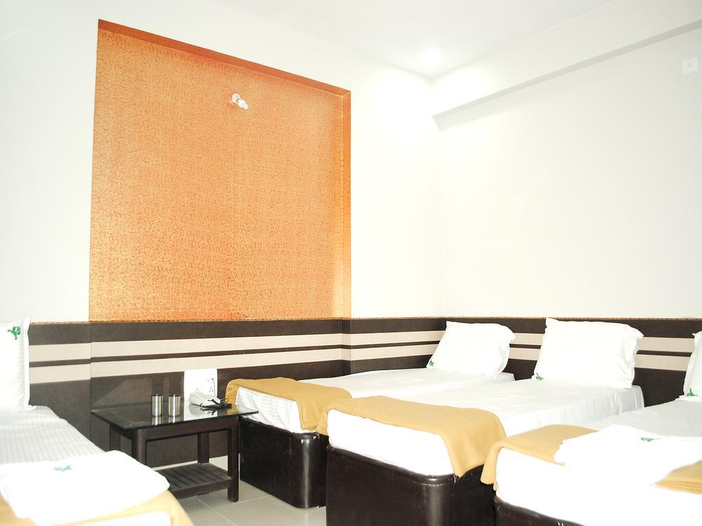 Ssr Hotel סריקאלהסטי מראה חיצוני תמונה