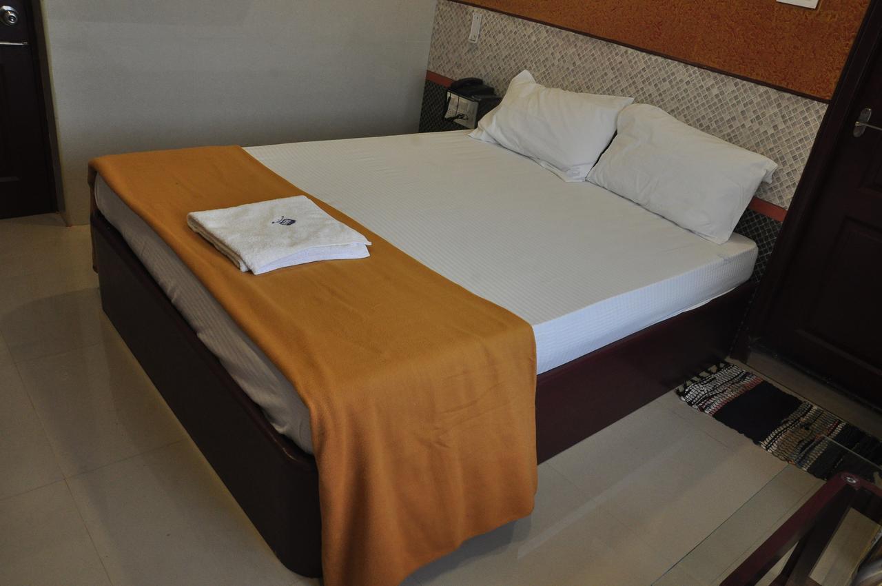 Ssr Hotel סריקאלהסטי מראה חיצוני תמונה